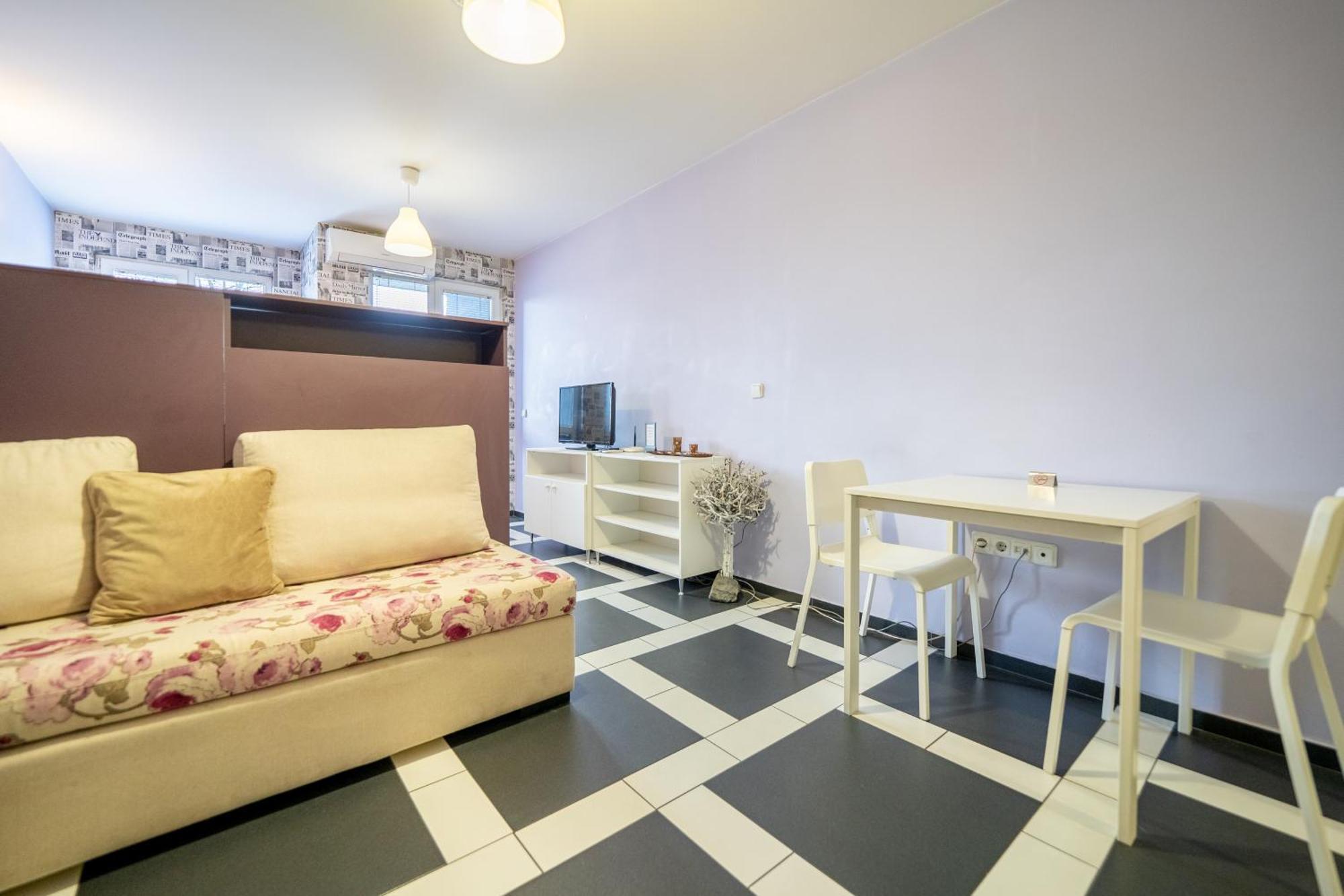 Spacious In The Heart Of Studentski Grad Appartement