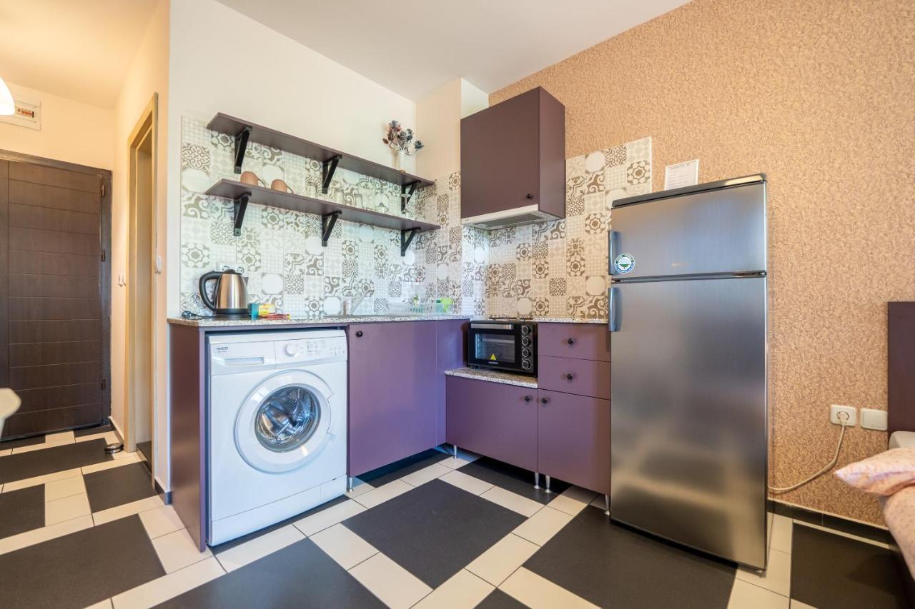 Spacious In The Heart Of Studentski Grad Apartment