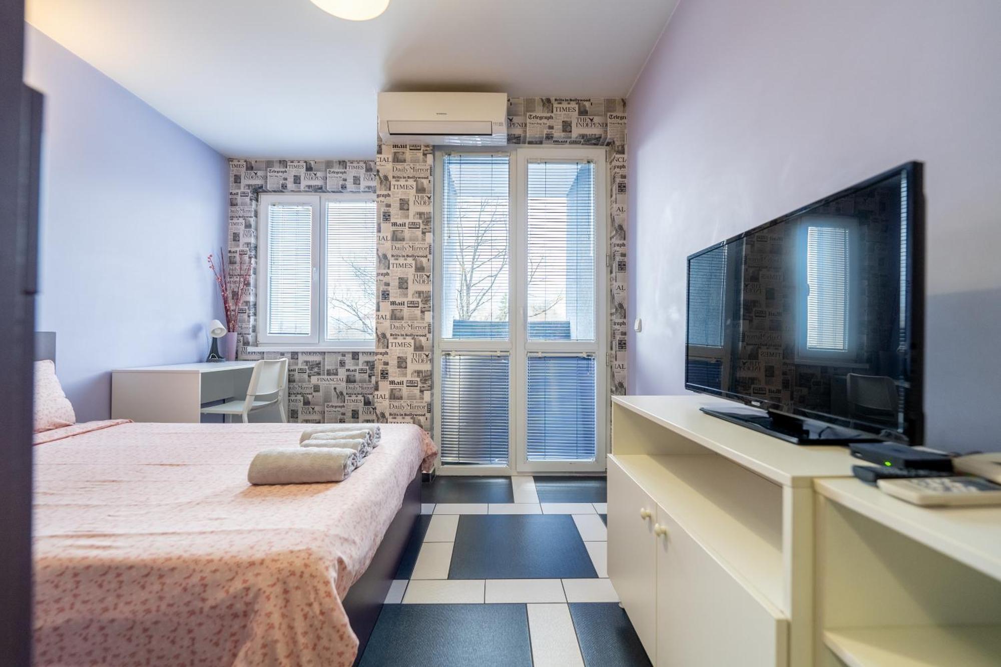 Spacious In The Heart Of Studentski Grad Apartamento *